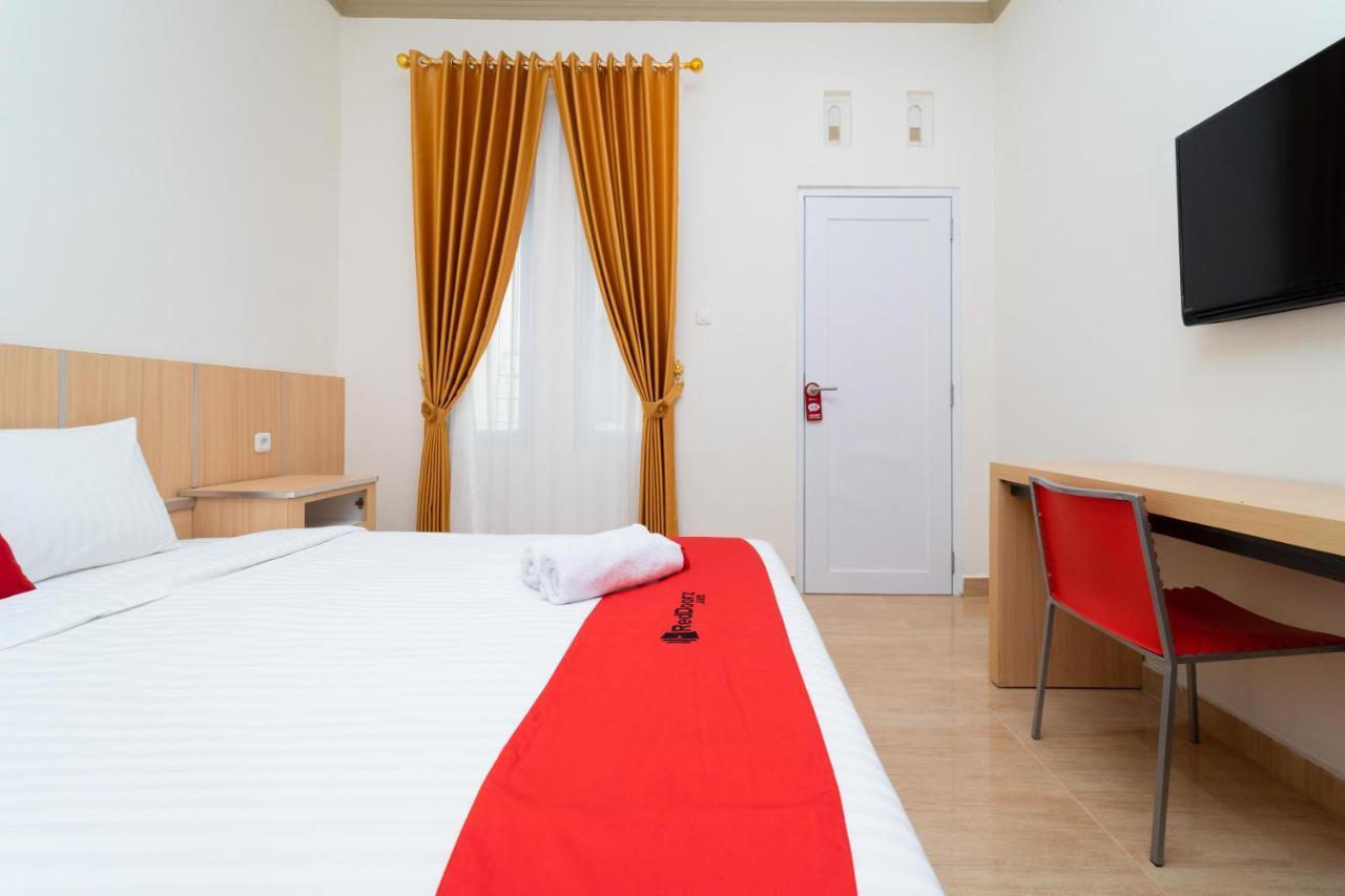 Hotel Reddoorz Near Griya Agung Palembang Talang Kelapa Exteriér fotografie