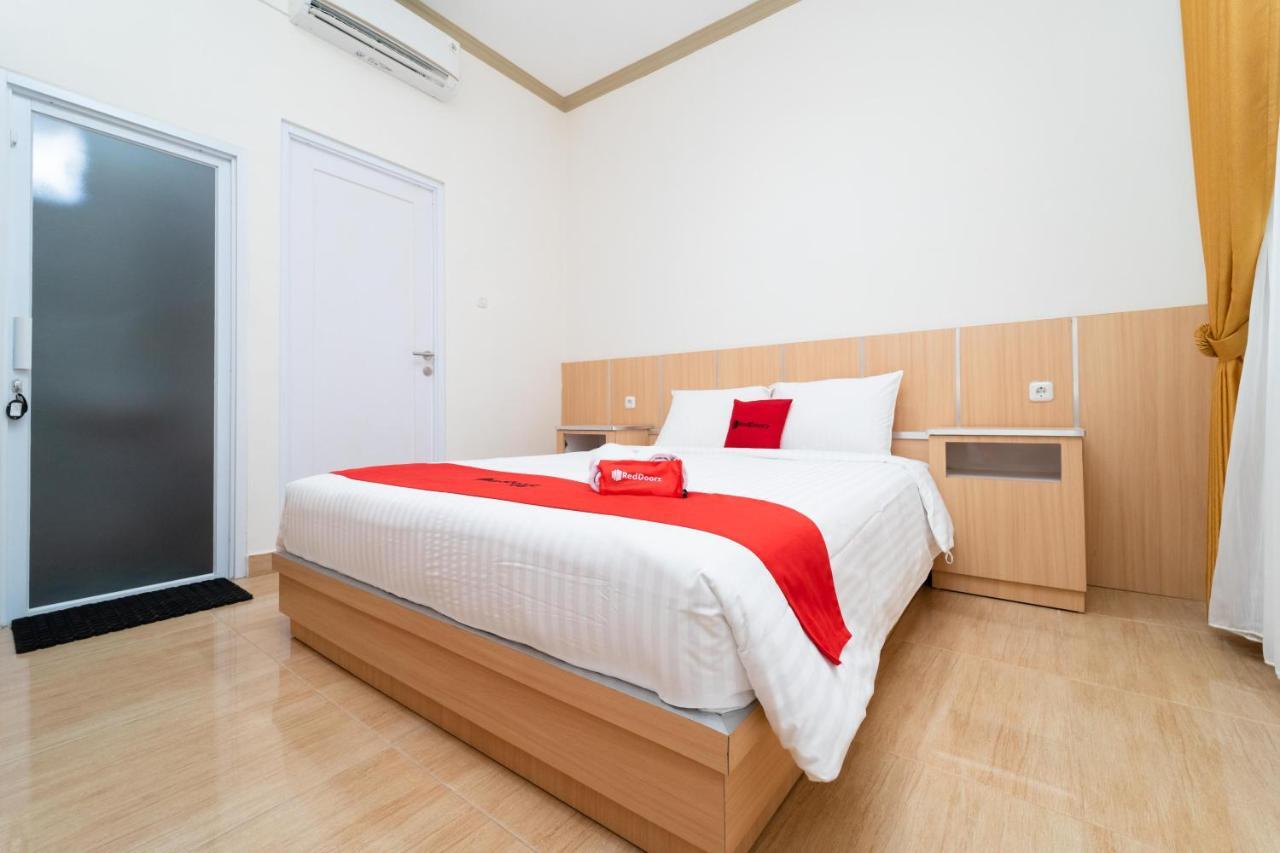 Hotel Reddoorz Near Griya Agung Palembang Talang Kelapa Exteriér fotografie